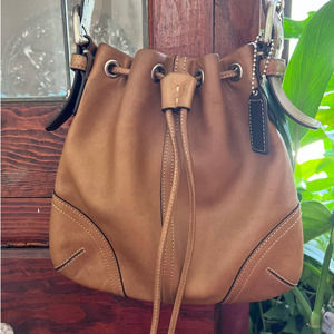 Vintage Coach Small Tan Leather Soho Drawstring Bucket Crossbody Bag 9463